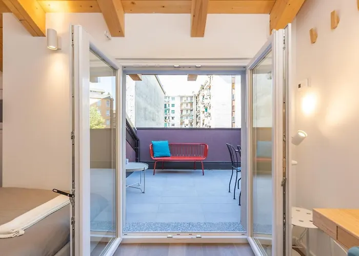 Joivy Solari Tolstoj アパート *