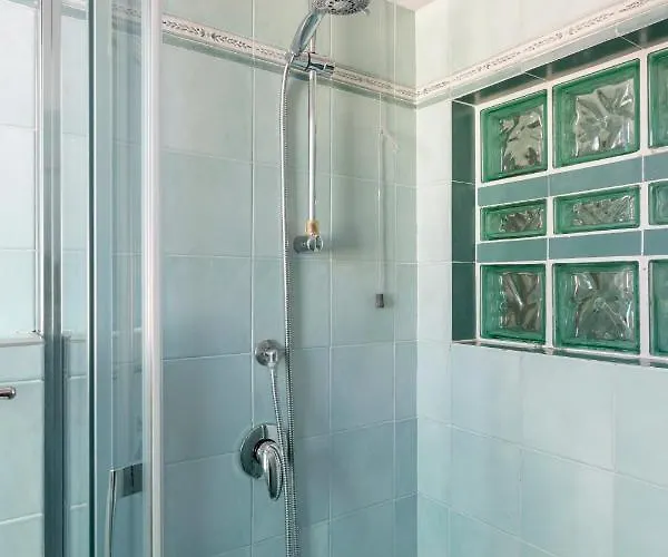 Apartment Hostmate - Milano- Viale Teodorico *