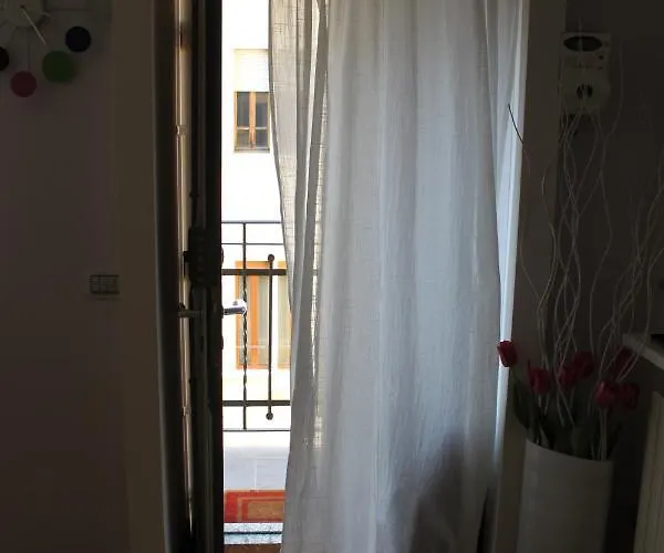 Squisito In Stabile Vecchia 아파트 *