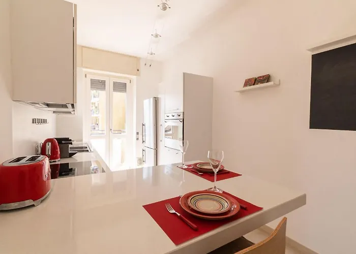 Cozy One-bedroom With 2 Balconies In Sempione District Lejlighed