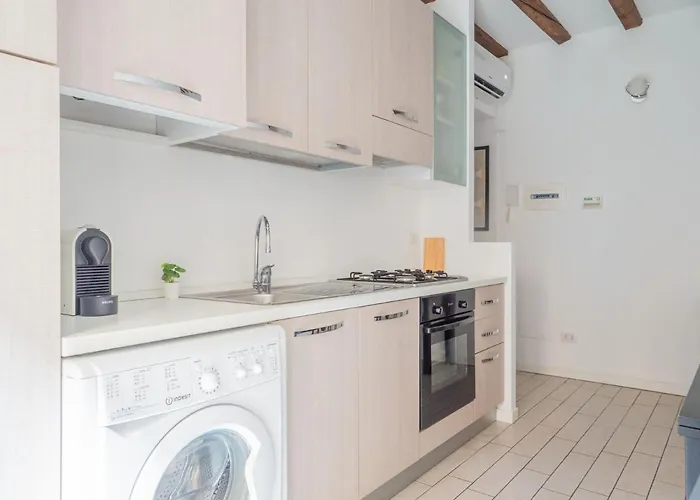 The Rent - Lovely One-bedroom In Porta Venezia * 밀라노