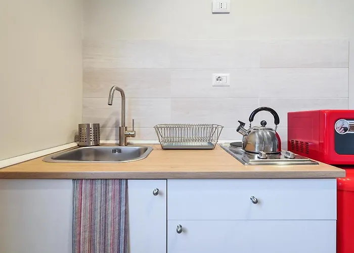 Primopiano - Ferrante Aporti Flats Daire *