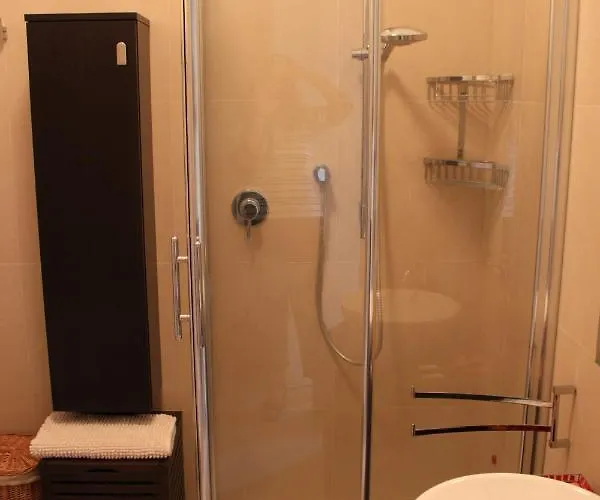 Squisito In Stabile Vecchia