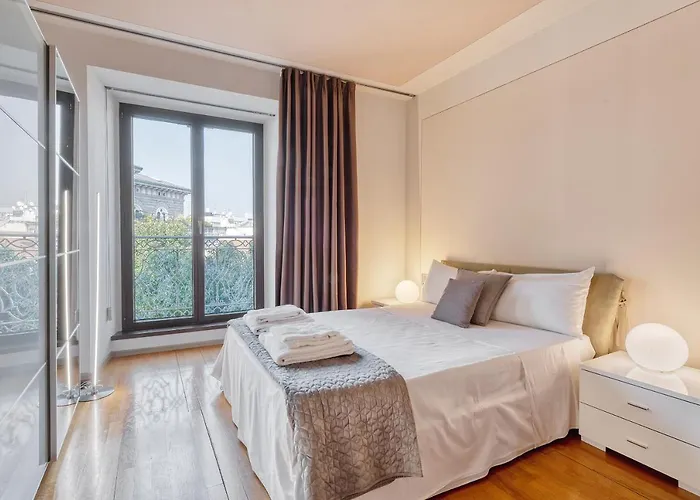 アパート ミラン ロイヤル スイーツ セントロ ドゥオーモ ミラノ