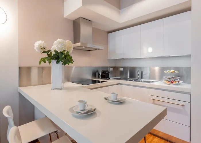 アパート ミラン ロイヤル スイーツ セントロ ドゥオーモ ミラノ