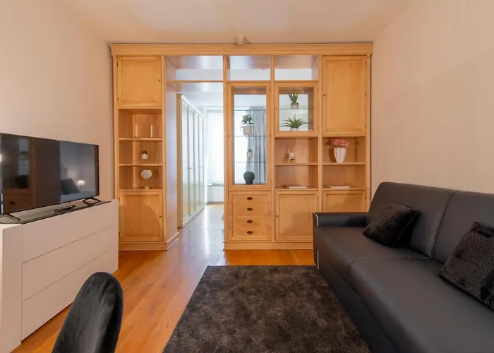 アパート ミラン ロイヤル スイーツ セントロ ドゥオーモ ミラノ