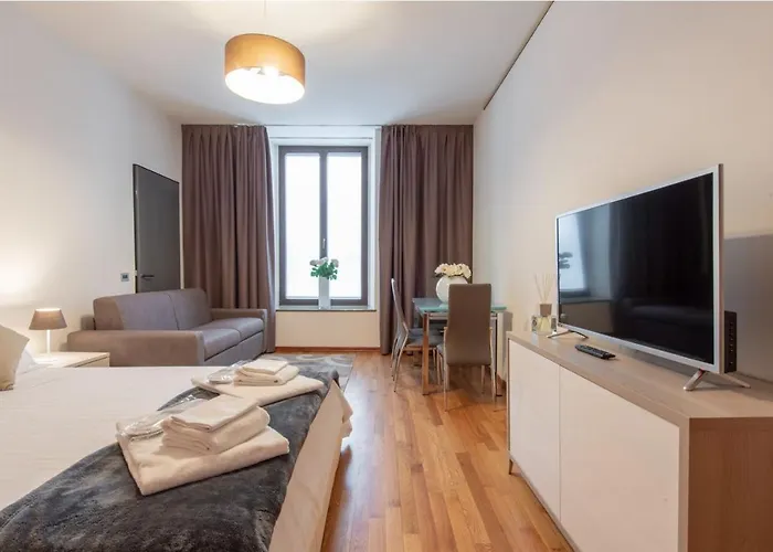 アパート ミラン ロイヤル スイーツ セントロ ドゥオーモ