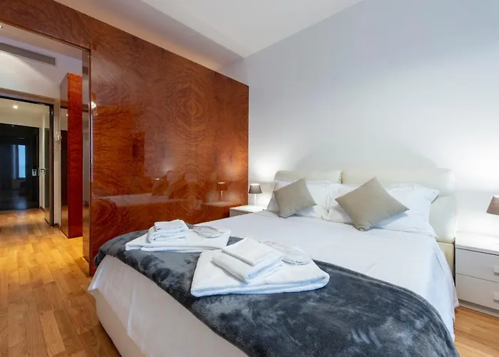 ミラン ロイヤル スイーツ セントロ ドゥオーモ *