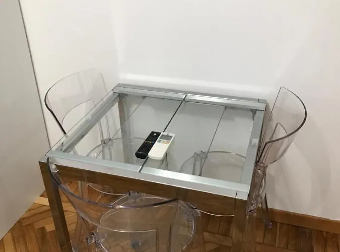 Bocconi Apartment Mailand