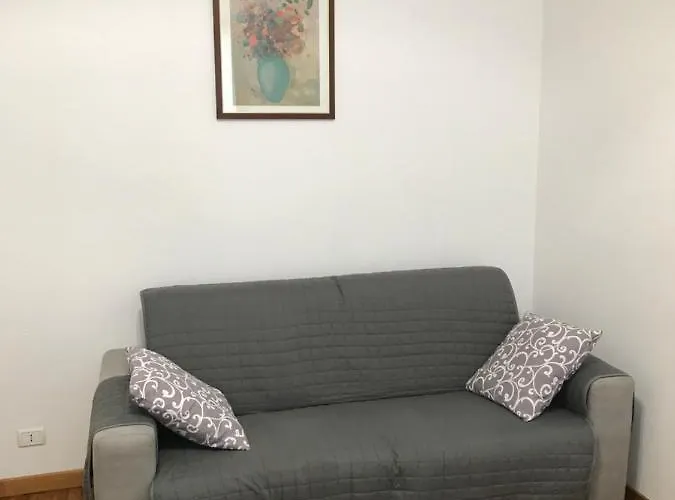 Bocconi Apartment Mailand