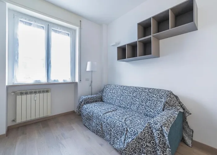 Guesthost - Cosy With Balcony! Apartament Mediolan