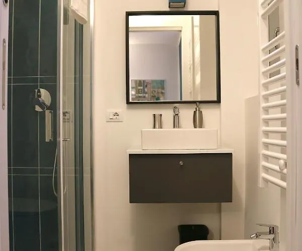 Station - 2 * Milano