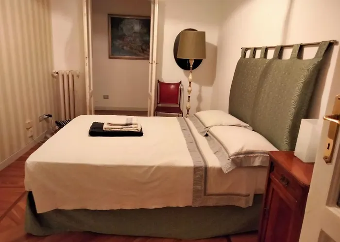 Appartement Sophisticated Near Duomo Milan