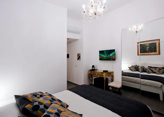 Penzion Imhome - Porta Romana 4*