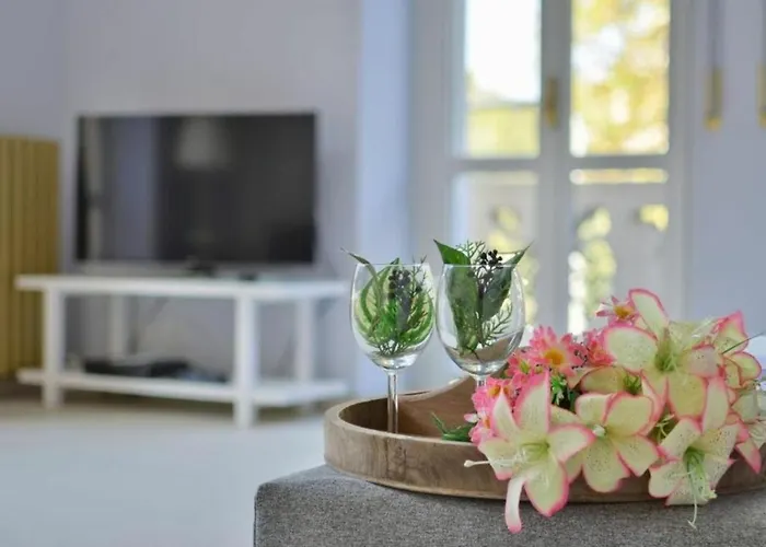 Bacone Liberty Olimpia 아파트 *