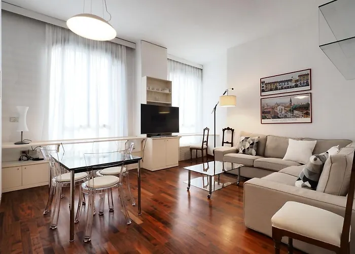 Duomo Luxury Vi Милан