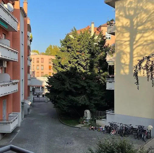 Stilish Few Steps From The Underground 아파트 *