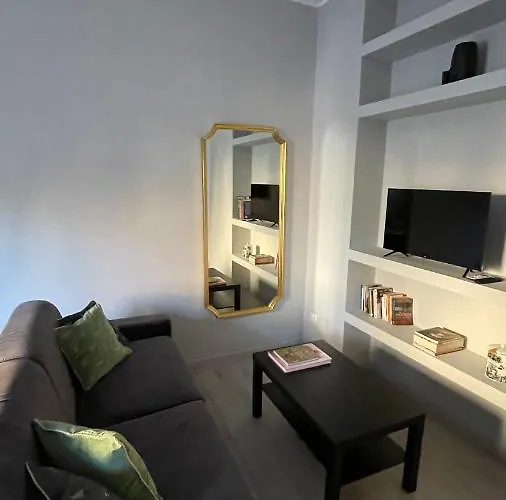 Stilish Few Steps From The Underground 밀라노