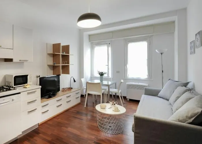 Poggibonsi By Halldis * ميلان