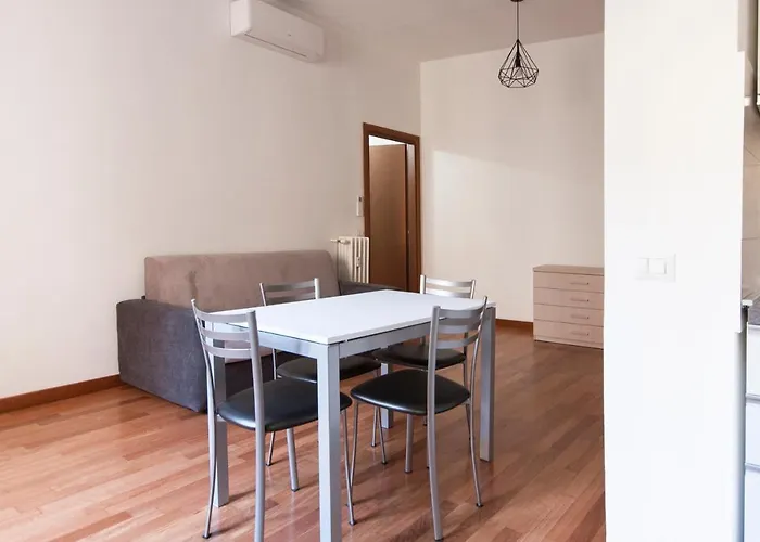 Youhosty - Lomazzo C 3 * Mailand