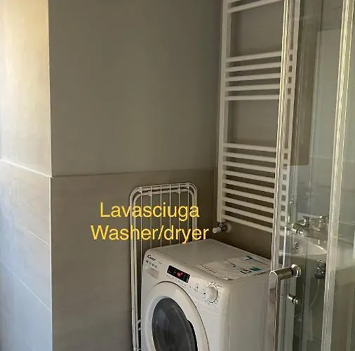 Stilish Few Steps From The Underground * 밀라노