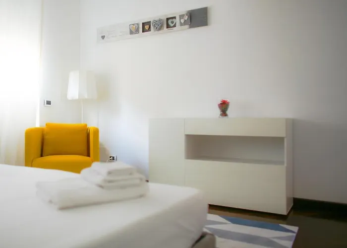 Bnbutler - Bergonzoli - Modern And Bright Near Station Διαμέρισμα Μιλάνο