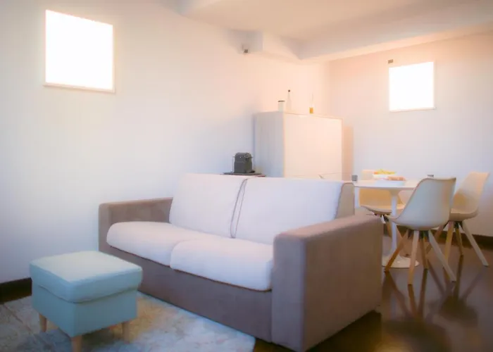 Bnbutler - Bergonzoli - Modern And Bright Near Station Διαμέρισμα