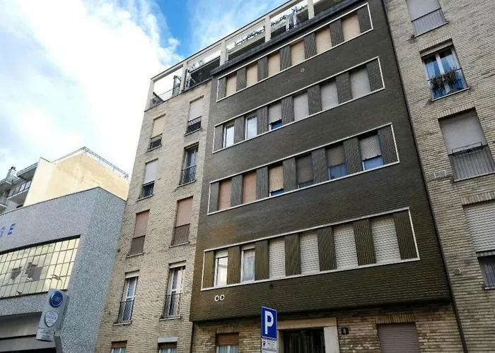 Poggibonsi By Halldis Apartman Milánó