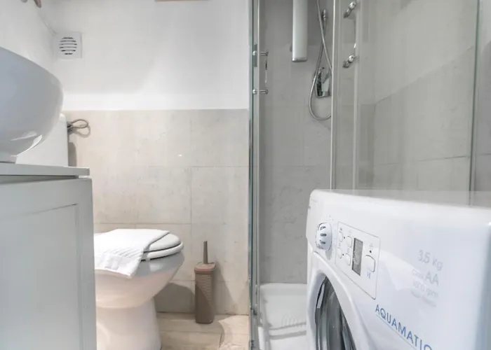 Apartmán Joivy Lovely For 2 With Balcony Near Duomo *