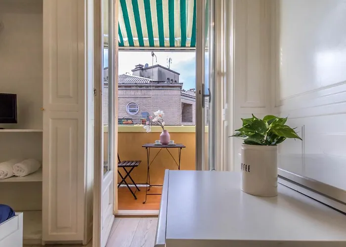 Joivy Lovely For 2 With Balcony Near Duomo