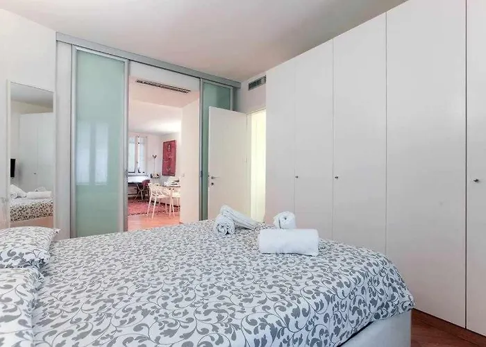 Brera Area Lovely Close To Piazza Duomo