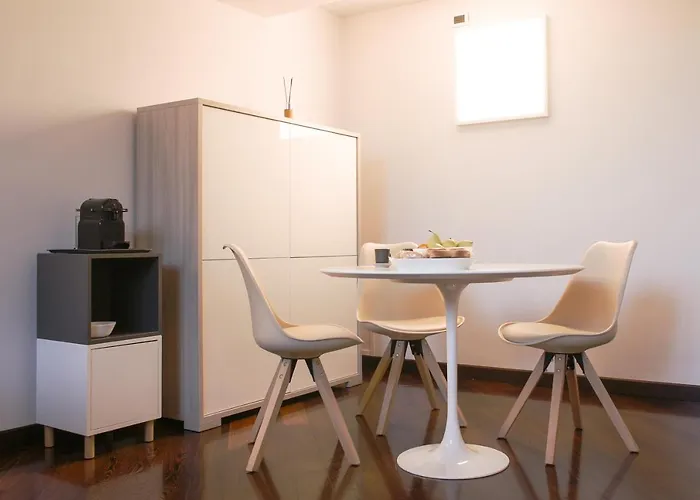 Bnbutler - Bergonzoli - Modern And Bright Near Station 밀라노