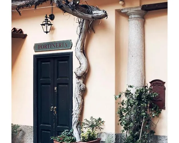 Taking A Walk In The Beating Heart Of Navigli 아파트