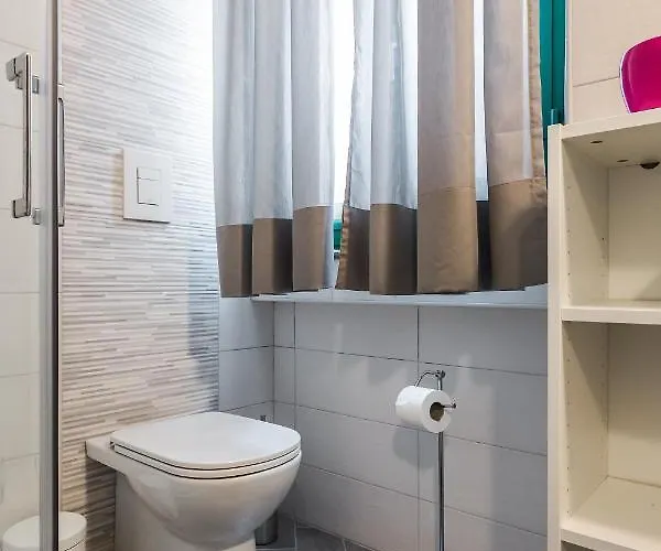 Hostmate - - Via Sapeto - Sant'ambrogio Apartament *