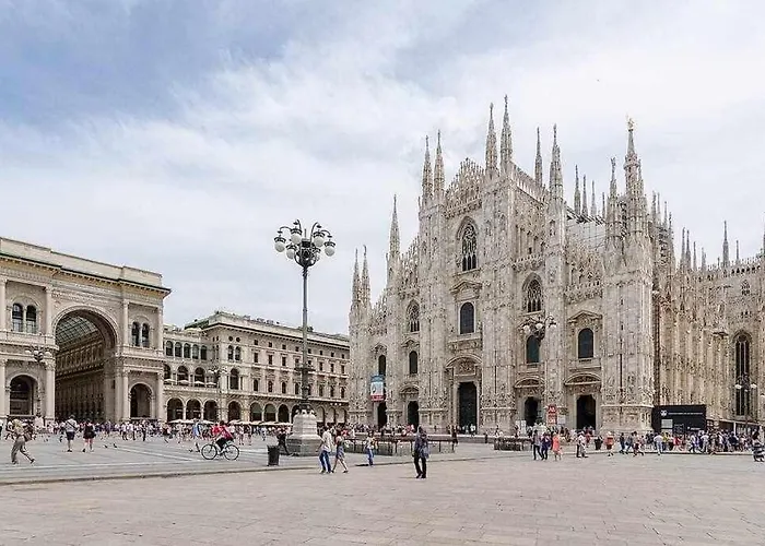 Brera Area Lovely Close To Piazza Duomo 公寓 *