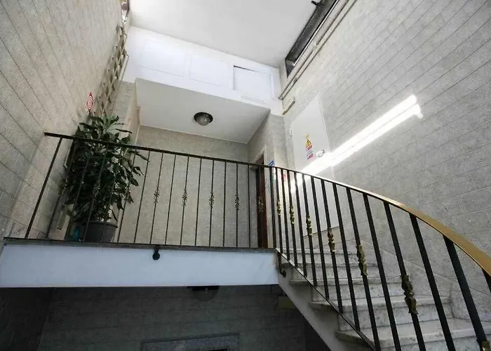 Sanpietro Allorto 22 Duomo Dom12 * ميلان