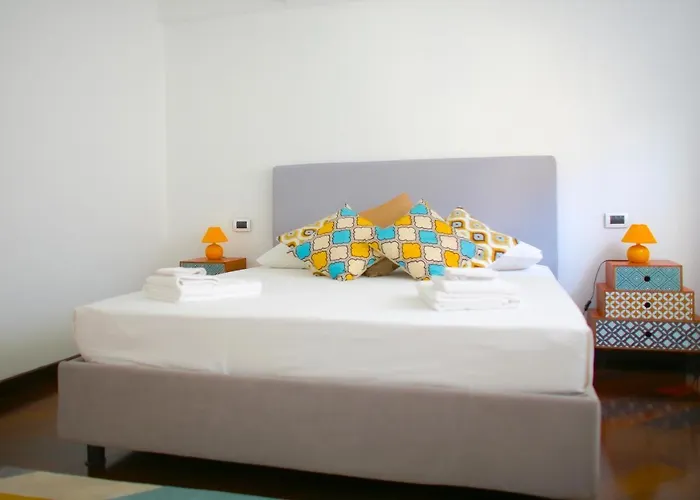Bnbutler - Bergonzoli - Modern And Bright Near Station Διαμέρισμα