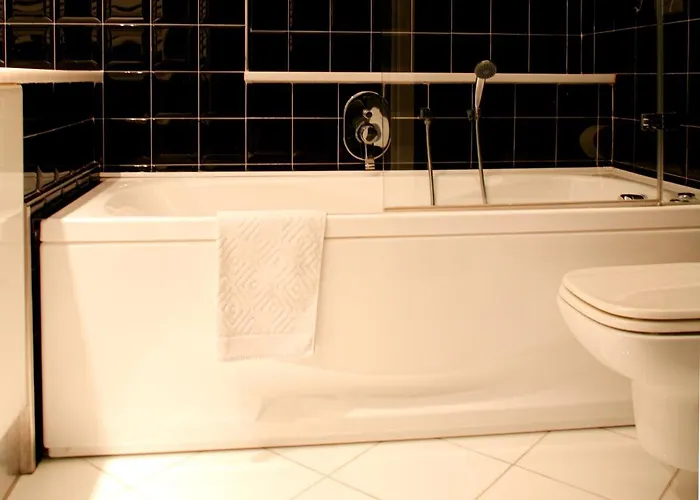 Bnbutler - Bergonzoli - Modern And Bright Near Station Appartamento *