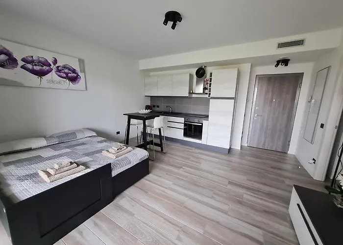 아파트 Grazioso Monolocale 밀라노