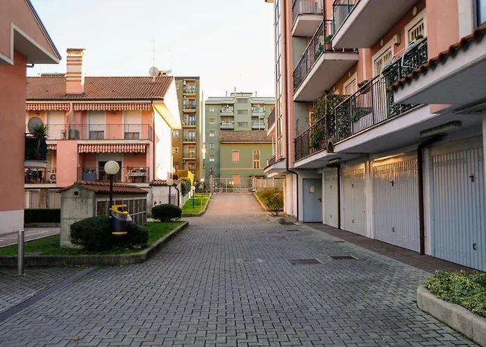 Apartamento Luminoso A Pochi Minuti Da Duomo E Fiera