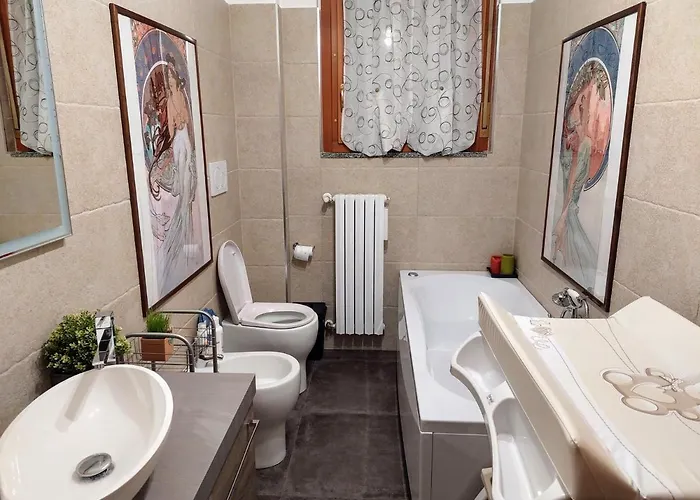 Luminoso A Pochi Minuti Da Duomo E Fiera *