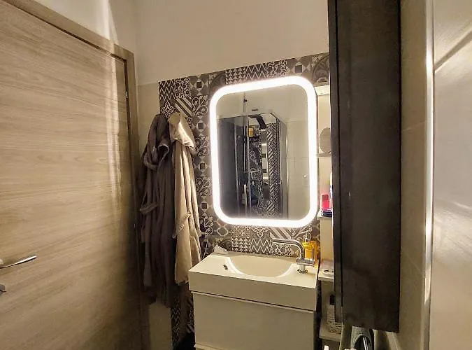 Apartamento Luminoso A Pochi Minuti Da Duomo E Fiera