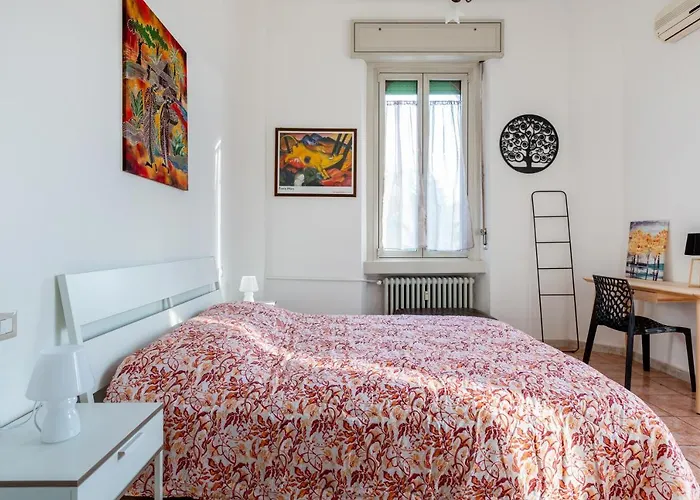 Cosy Close To Iulm * Milán