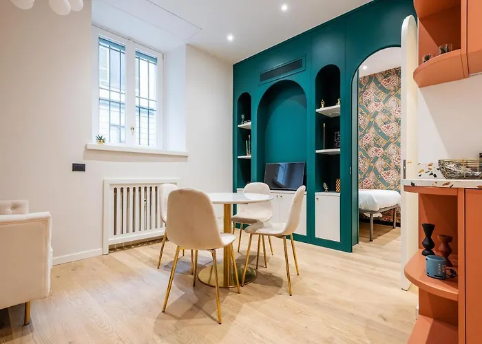 Easylife - - Borgonuovo 4d - Centro Storico Apartmán