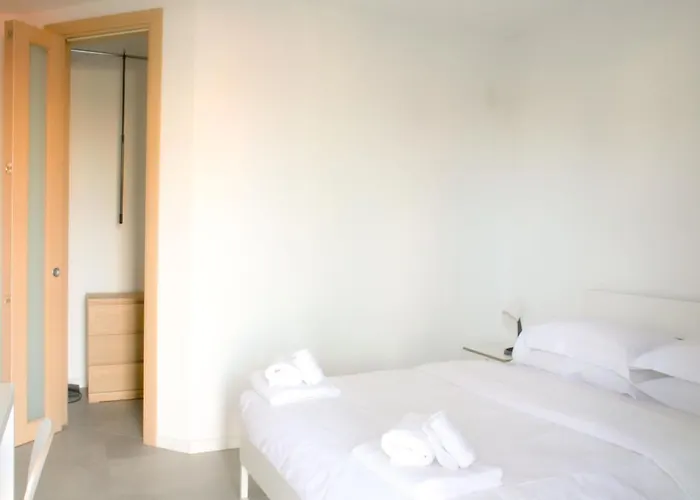 Bnbutler - Govone - Ampio E Luminoso Con Terrazza * 밀라노