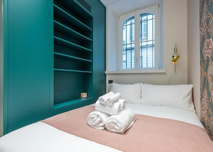 Easylife - - Borgonuovo 4d - Centro Storico Apartment *
