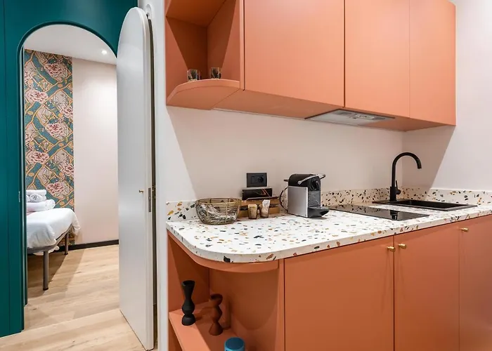 Apartment Easylife - - Borgonuovo 4d - Centro Storico *