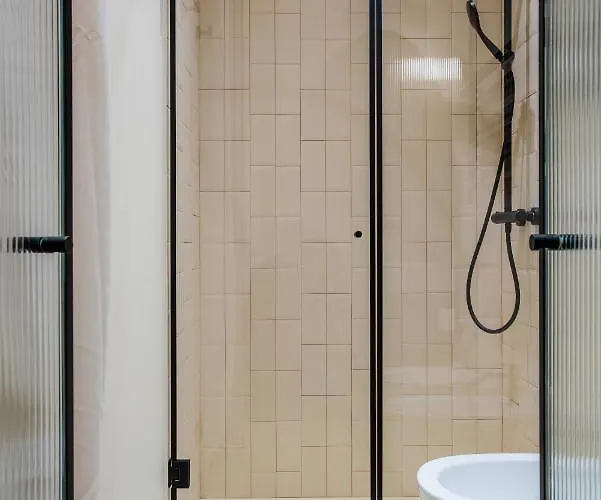 Easylife - - Borgonuovo 4d - Centro Storico Apartment *