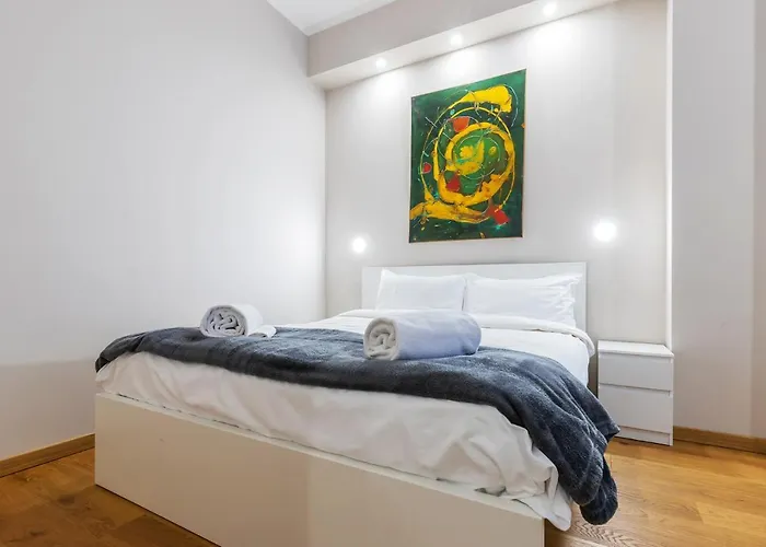 Retreats Cadorna Duomo Apartment