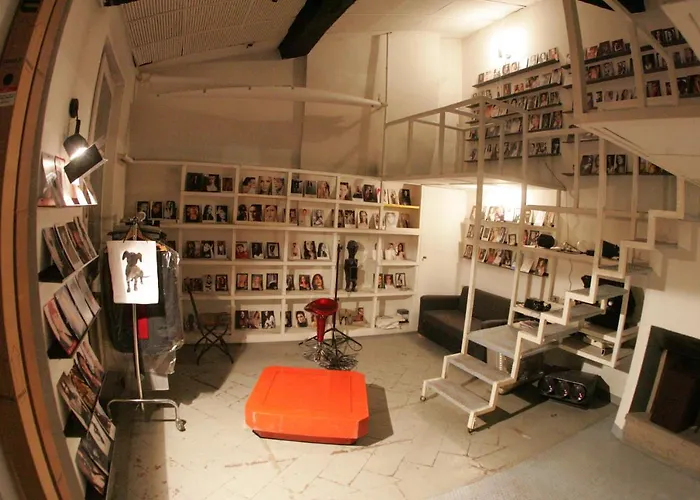 Casa Milano- And * Milan